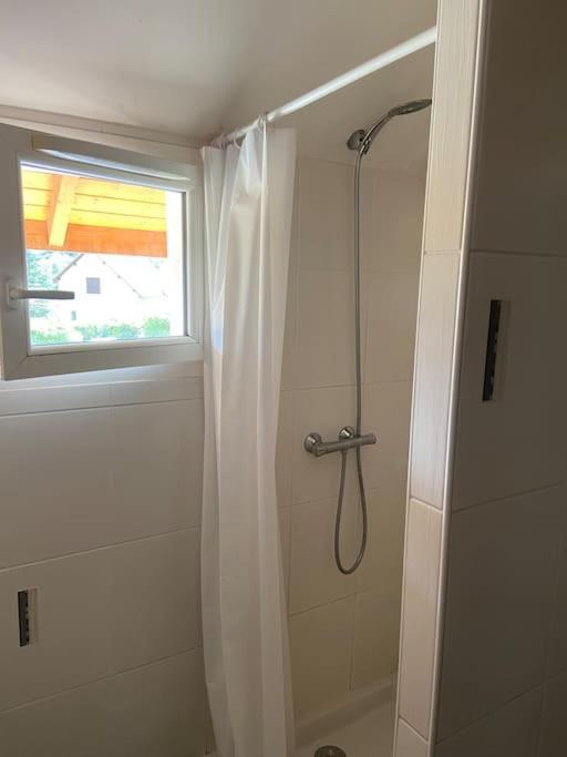 Appartement Familial A Crots Exterior foto