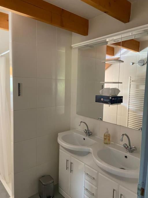 Appartement Familial A Crots Exterior foto